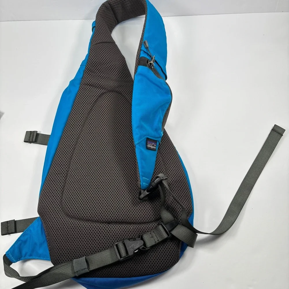 Patagonia Unisex 8L Sling Bag Atom Blue Crossbody Backpack Tudorza Pressard Logo